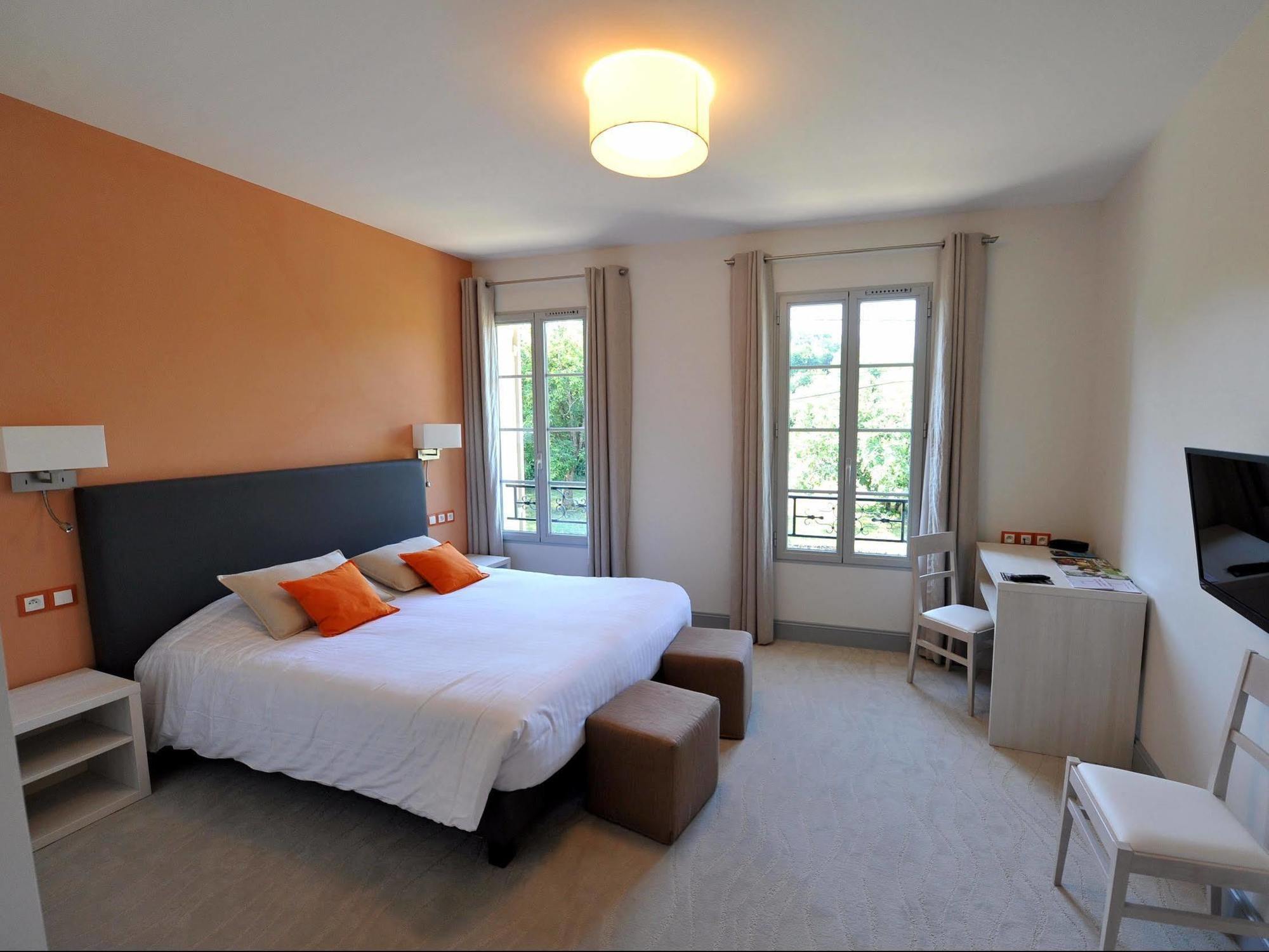 Logis- Hotel Spa Restaurant L'Epicurial Saint-Pey-de-Castets Exterior photo
